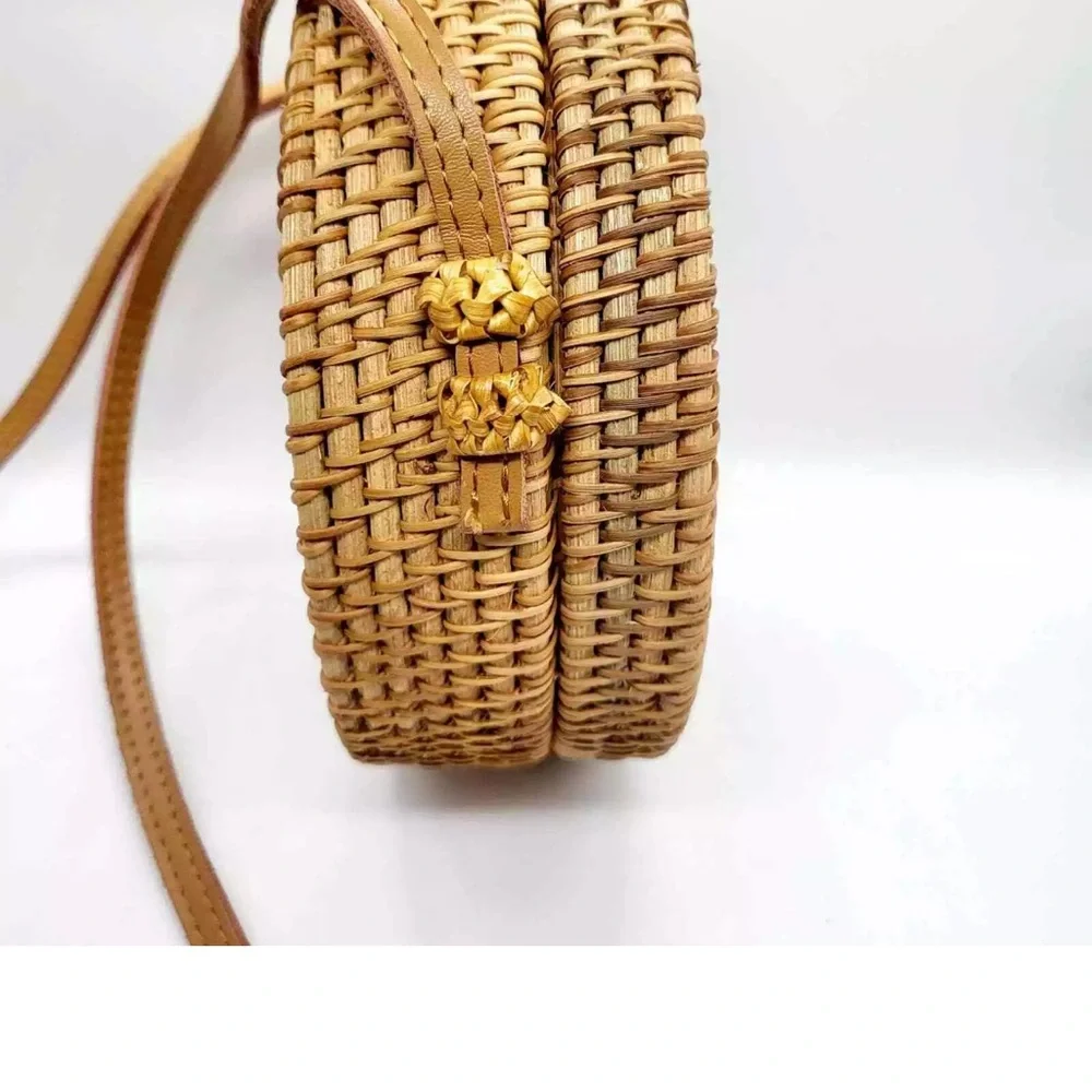 Urban Outfitters Rattan Circle Straw Crossbody Bag - Picture 6 of 12